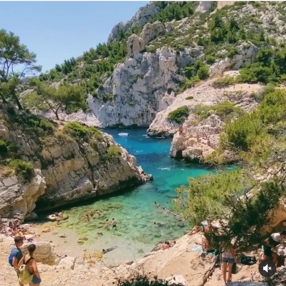 Meet your Posher, Leslie